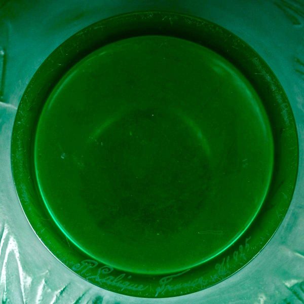 1921 René Lalique Vase Poissons Emerald Green Glass with White Patina Fishes - Image 7