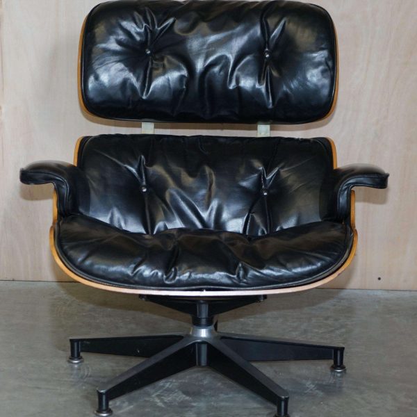 Restored 1960 Herman Miller No1 Hardwood Eames Lounge Armchair and Ottoman - Image 4