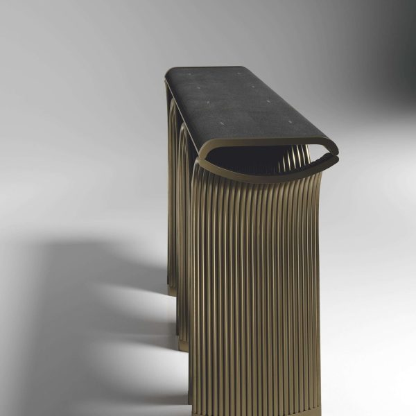 Shagreen Console with Bronze-Patina Brass Details by R&Y Augousti - Image 4