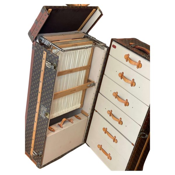 Wardrobe Louis Vuitton Trunk - Image 2