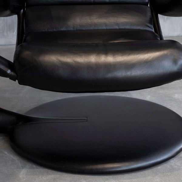 William Emmerson "Ab Ovo" Leather Hanging Pod Chair - Black - Image 3