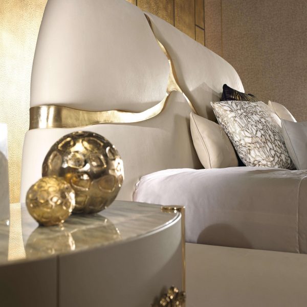 21st Century Elgon Bed in Leather by Roberto Cavalli Home Interiors - Image 9