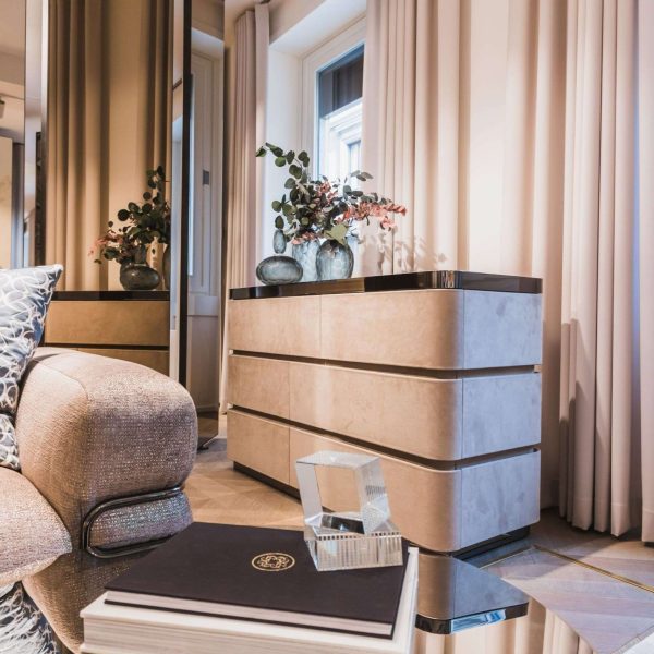 21st Century Art Déco Elie Saab Maison Nabuk Marble Essence Dresser, Italy - Image 5