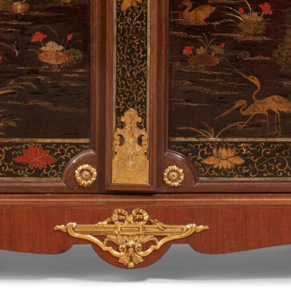 Rare Louis XV Ormolu-Mounted Tulipwood and Chinese Lacquer Cabinet - Image 7
