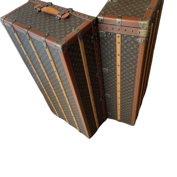 Wardrobe Louis Vuitton Trunk - Image 4