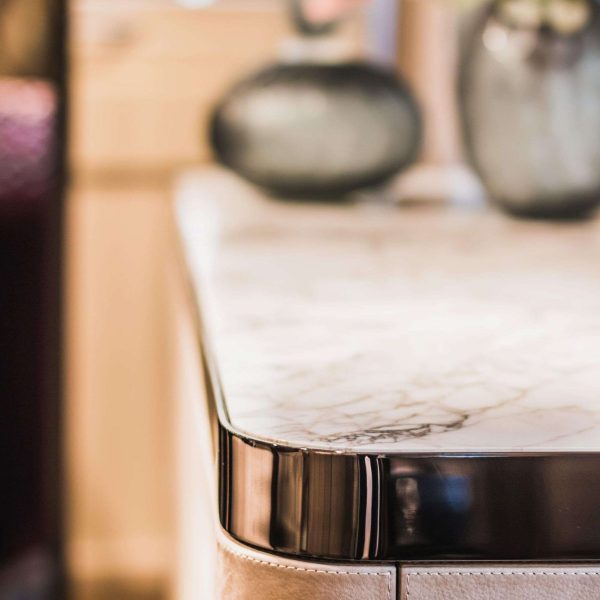 21st Century Art Déco Elie Saab Maison Nabuk Marble Essence Dresser, Italy - Image 4