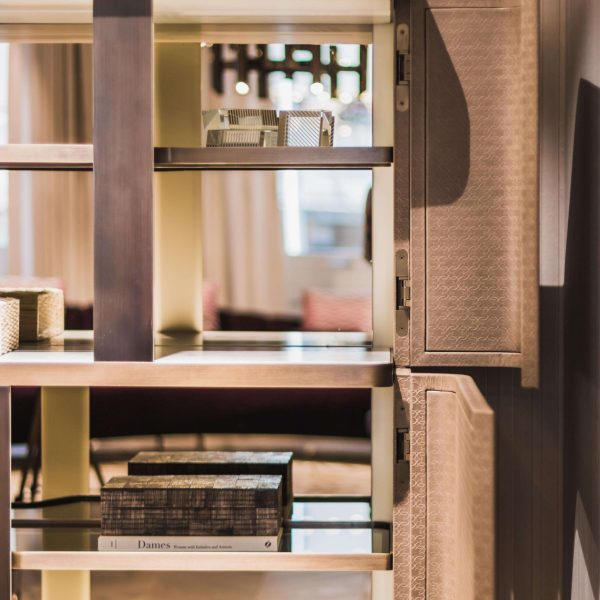21st Century Art Déco Elie Saab Maison Leather Marble Essence Bar Cabinet, Italy - Image 3